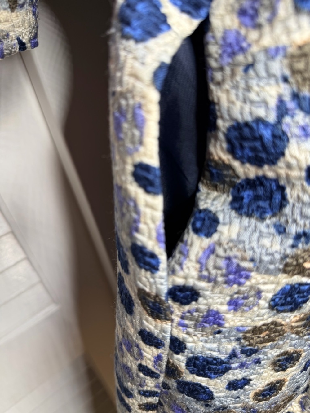 Carolina Herrera Black and Beige Geometric Midi Dress - Picture 5 of 12